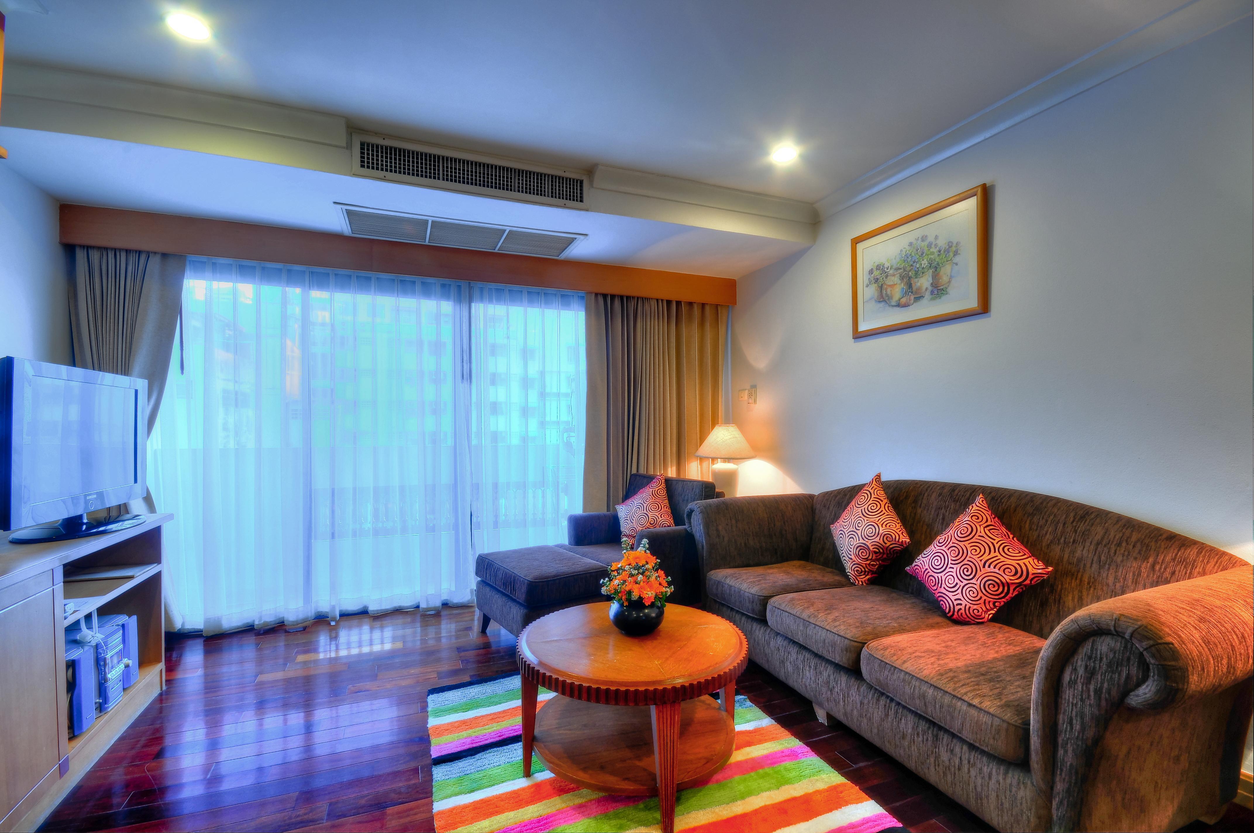 Admiral Suites Bangkok Exterior photo