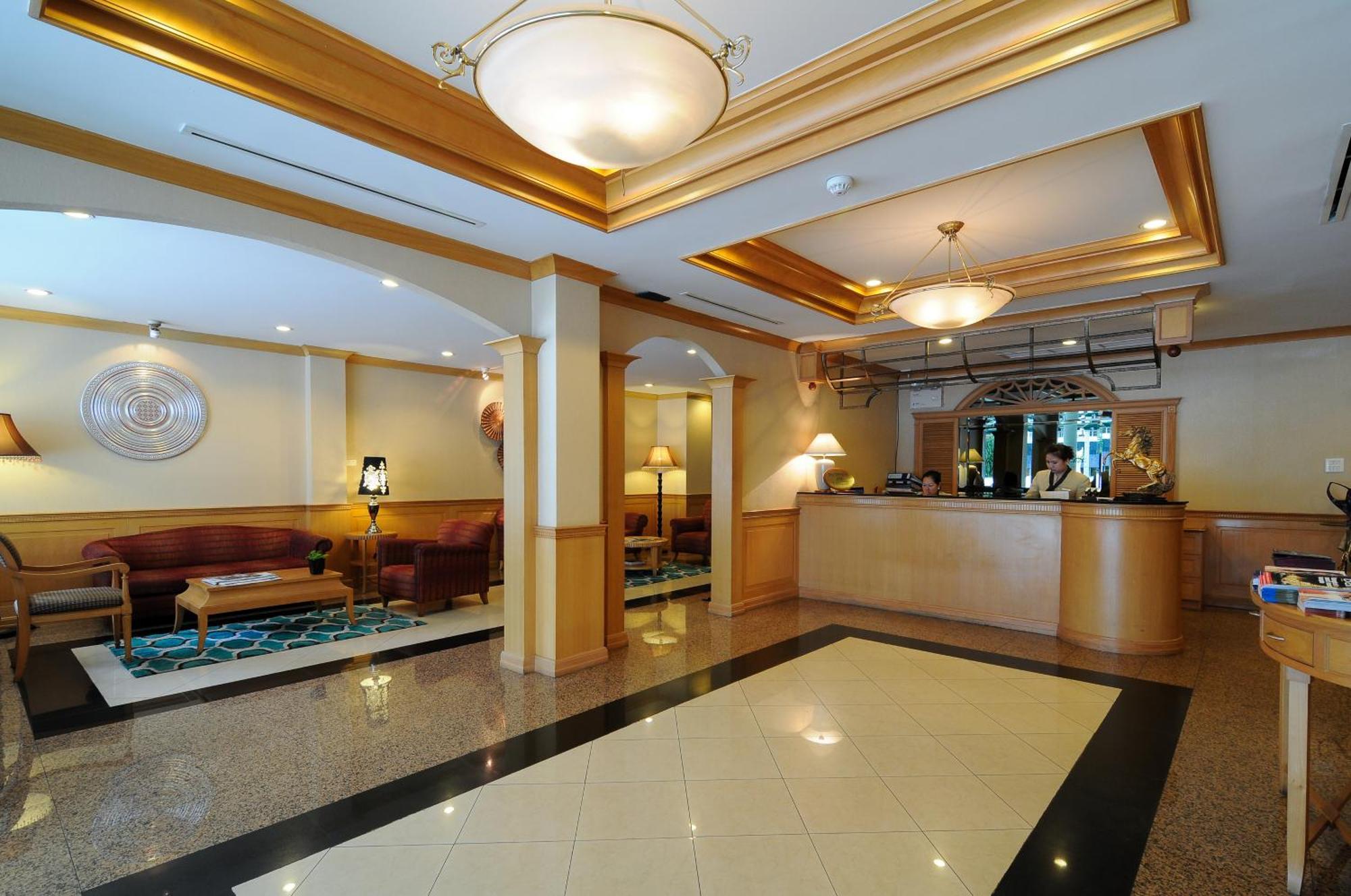 Admiral Suites Bangkok Interior photo
