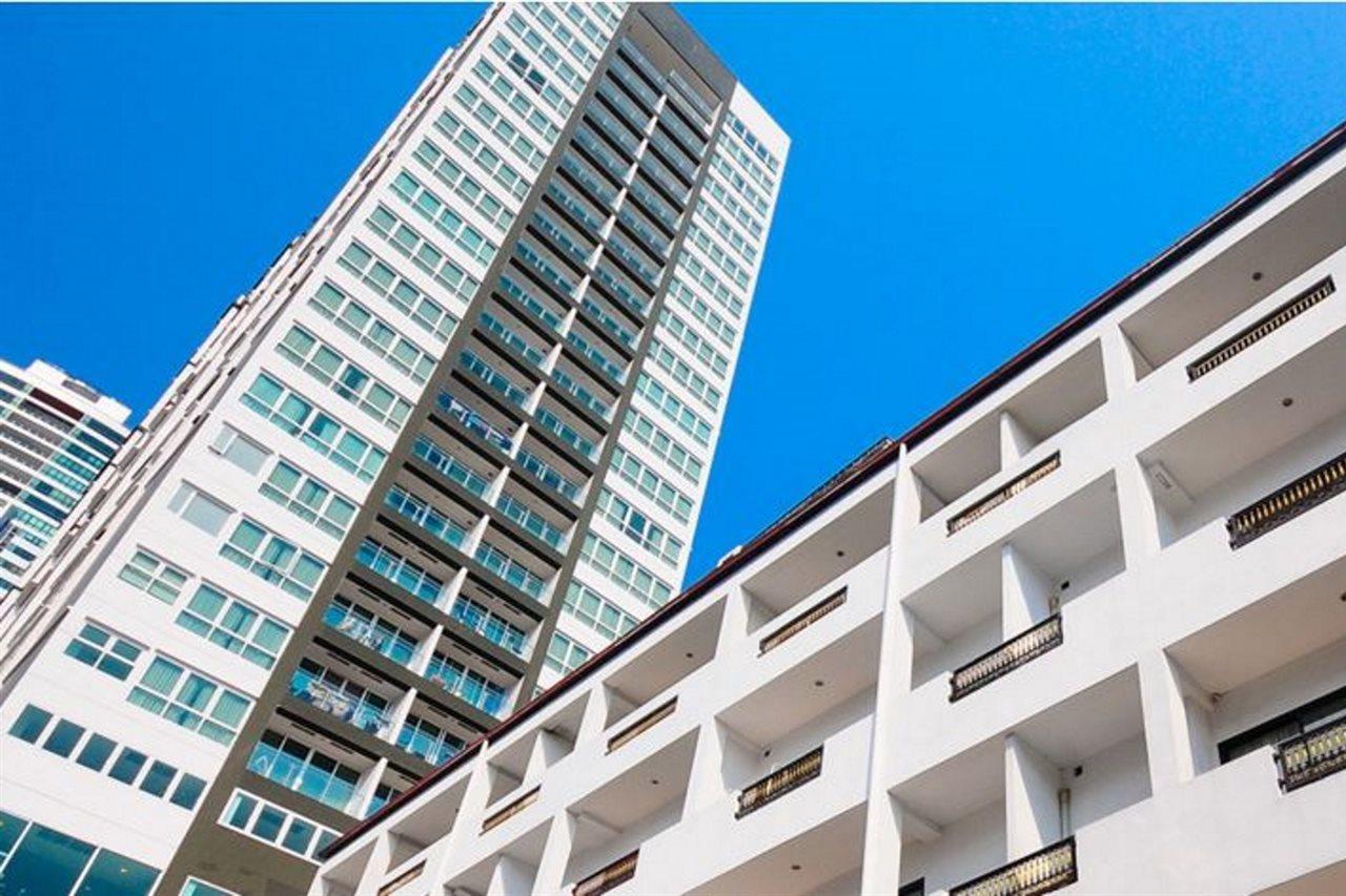 Admiral Suites Bangkok Exterior photo